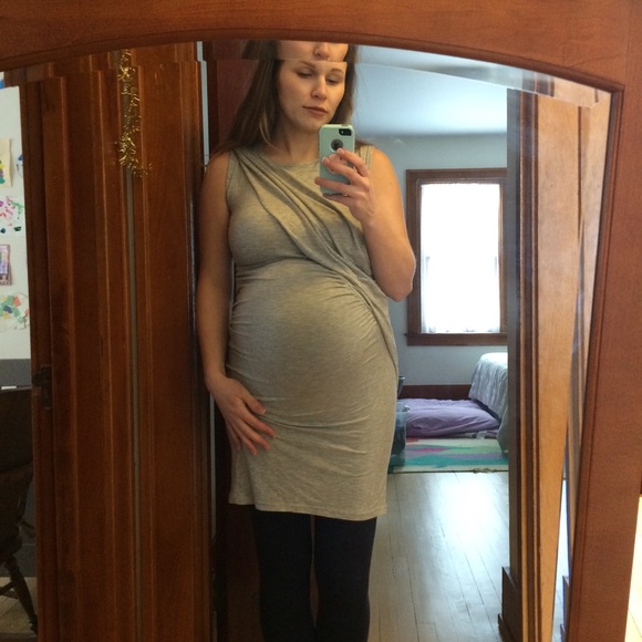 EUC Form-Fitting Maternity Dress - Picture 3 of 4